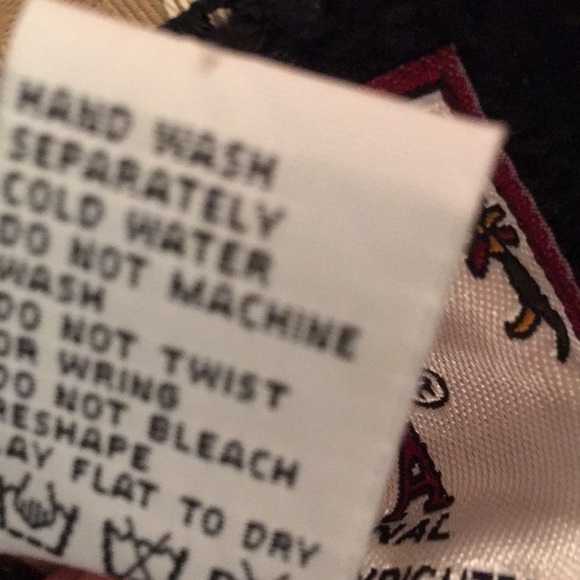 Beautiful black sweater with beads - Picture 5 of 5